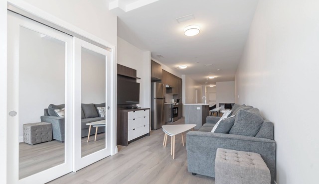 Unit 5 - Modern Fully Furnished 1 Bedroom Apartment