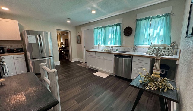 Unit 5 - Pinal Creek East - Gold Unit; 2-bedroom apartment with AC and WiFi
