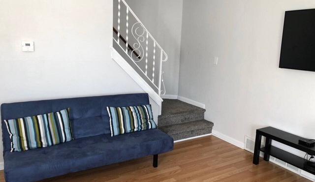 Unit 8 - Enjoyable 2-bedroom condo with AC in beautiful Rockford