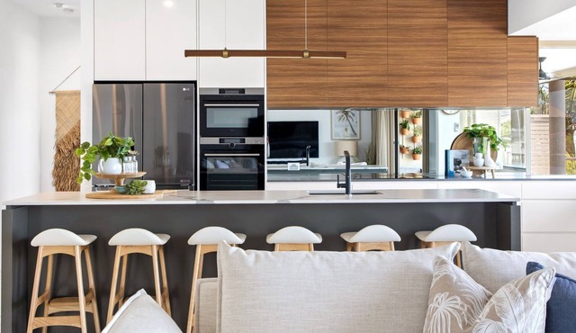 Unit 8 Nereus - Stunning & Sophisticated 3 Bedroom Apartment