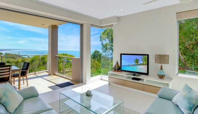 Unit 9/103 Cooloola Drive - Rainbow Beach. Stunning Ocean Views. Seabreezes. Aircon. Wi-Fi.