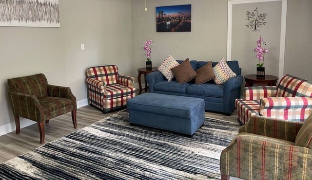 Unit B · Relaxing Home near HPU and Market