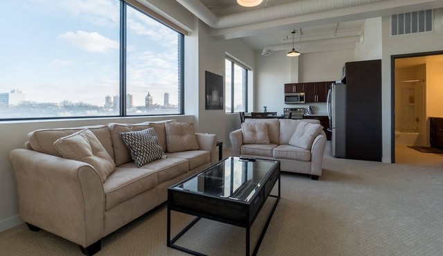 UNIT FIVE Executive Stay Fully Furnished One Bedroom Condo