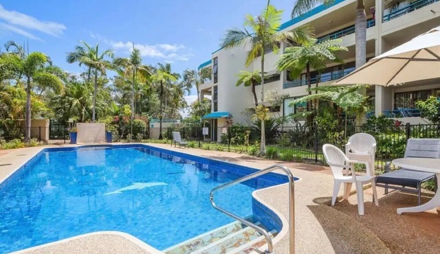 Unit in the best location of Bribie, walking distance to everything!