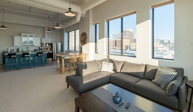 UNIT SEVEN Executive Stay Fully Furnished Two Bedroom Two Bathroom Condo