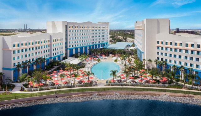 Universal's Endless Summer Resort - Surfside Inn and Suites