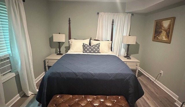 University Creek is a one bedroom apt. 3.5 miles from UNC on a small creek.