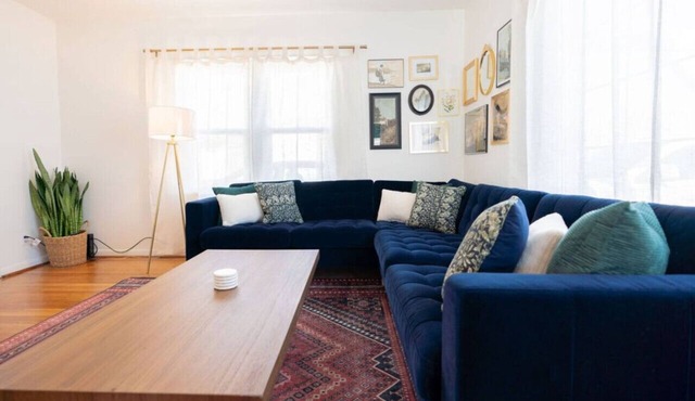 University Home|Close to Nob Hill