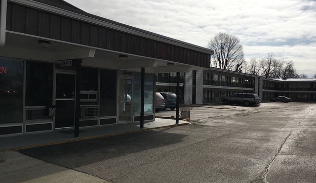 University Lodge Motel