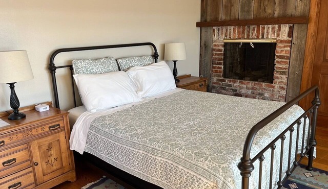 University Place View Home with Pool, Perfect for Family Celebrations.