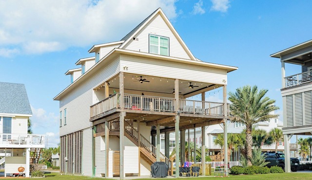 Unobstructed Beach Views * Steps to Sand * 5BR Sleeps 14