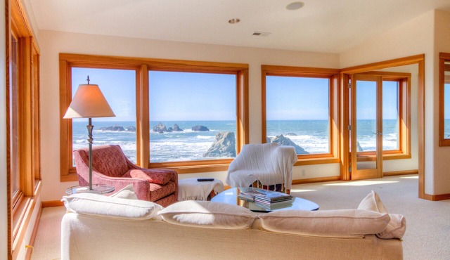 Unobstructed Oceanfront View at Face Rock