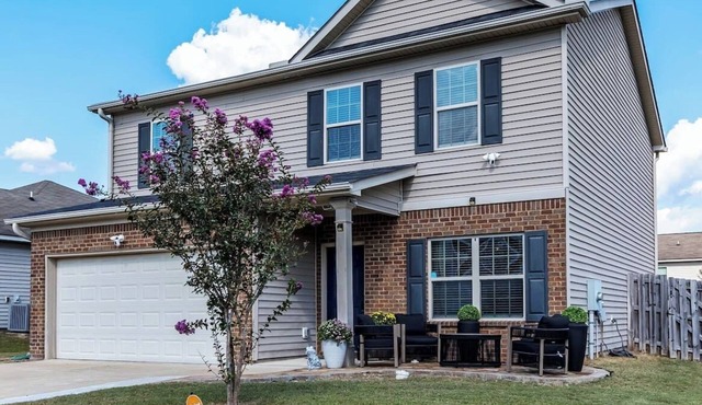 Unpack, Connect, Relax. Close to Ft Benning in PC