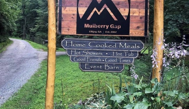 Unplug at HEMLOCK HIDEAWAY: Cozy Cabin in the Cohuttas