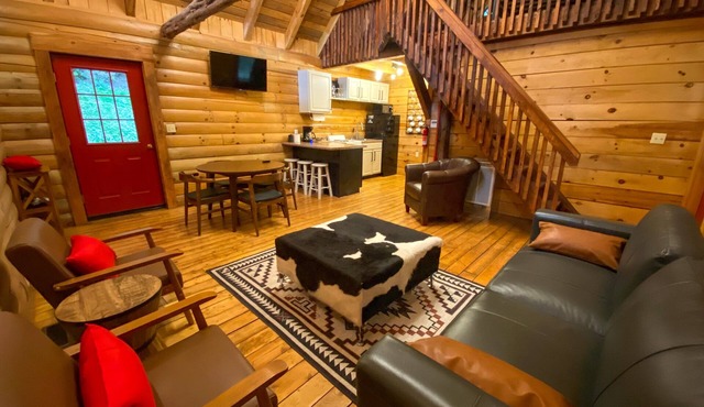 Unplugged Retreat-Yellowstone Cabin at Rock Springs