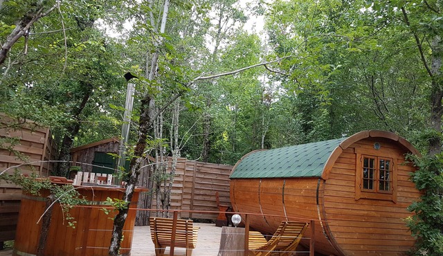 Unusual accommodation: Barrel with bathroom, terrace and private Nordic bath