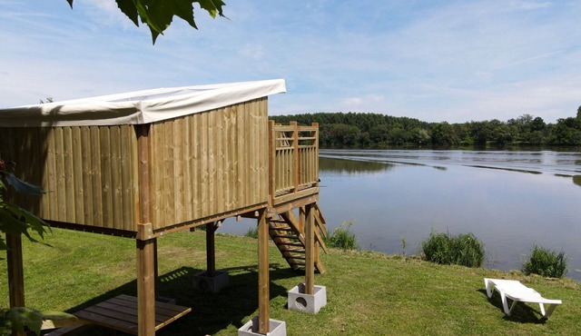 Unusual cabin for adventurers, breakfast and lake view!