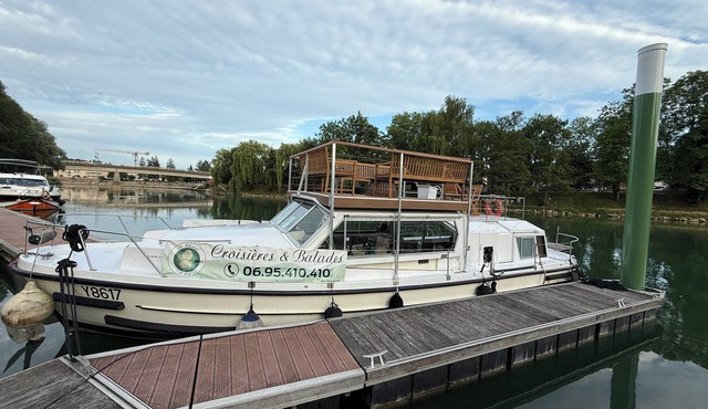 🌿 Unusual overnight stay aboard Le Viking - Disconnecting on the Marne River
