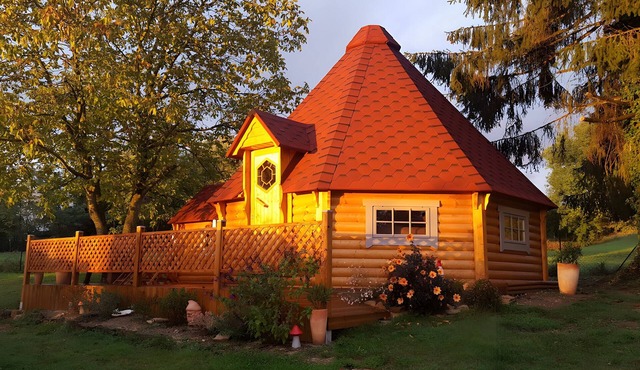 Unusual Room L'Écureuil – Finnish Kota Retreat Near Coligny