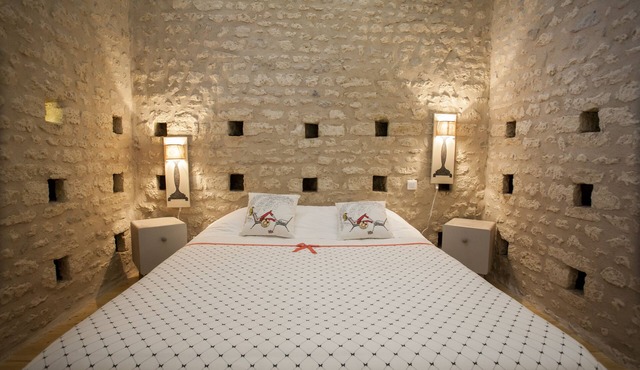 Unusual stay - Dovecote - Independent accommodation - Swimming pool - SPA - Terrace