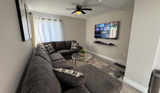 Unwind at Windemere 3-Bedroom Apartment in Thunder Bay