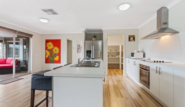 Unwind @ Bulla Hill Heights Retreat