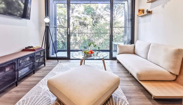 Unwind in a Luxury house in the Adelaide hills