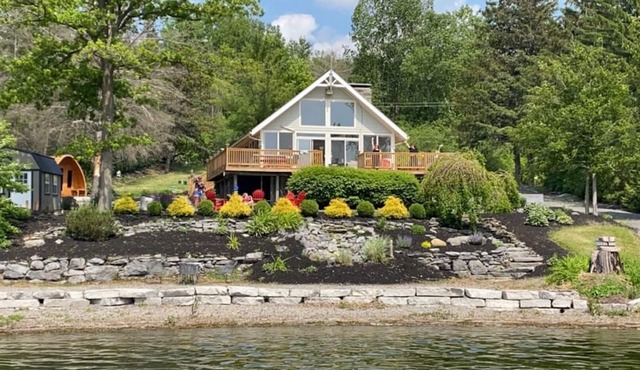 Unwind in Lakeside Luxury:Private House,Dock,Views, Kayaks - Auburn/Skaneateles