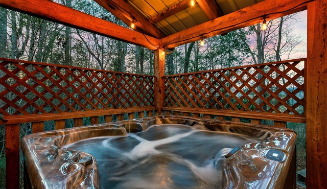 Unwind in Nature: Arcade Adventure & Hot Tub