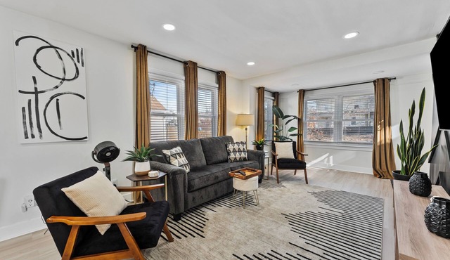 Unwind in our bold + stylish 4BR, 2BA DC gem!
