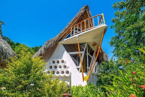 Unwind in Paradise: A Serene Getaway in Isla de Navidad