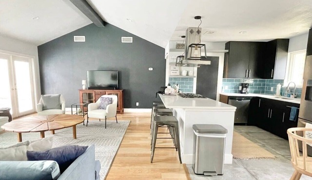 Unwind in Style: North Austin Cozy Family Retreat