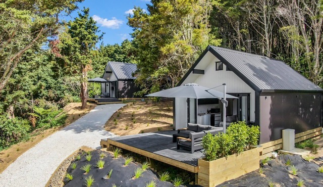 Unwind in Style: The Ultimate Luxe Group Getaway