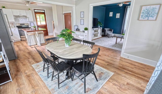 Unwind in the peace & tranquility of the countryside while still being close to amazing attractions