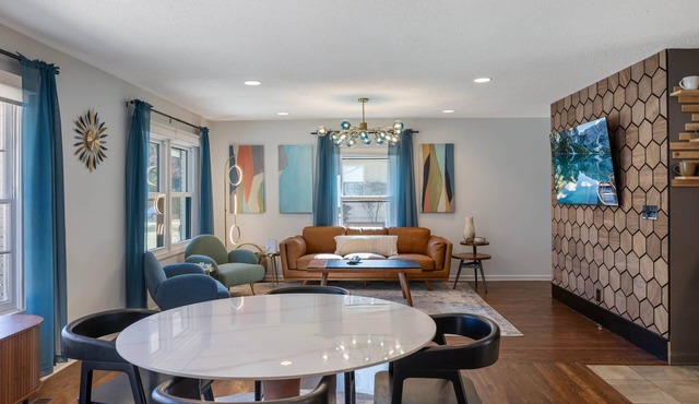 Unwind in Waxhaw - 15 minute Stroll to Downtown!