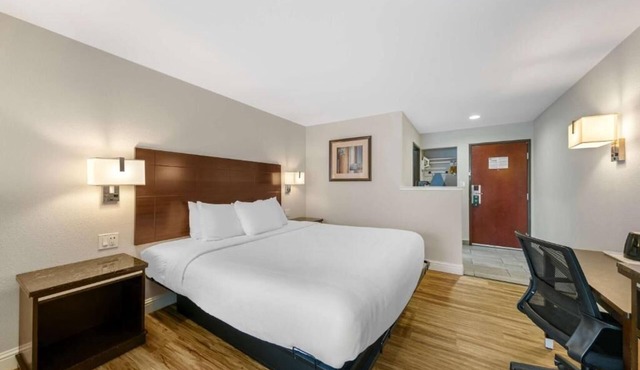 Unwind Near Sacramento River in This Convenient Room