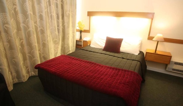 Unwind @ Whangunui Standard Room
