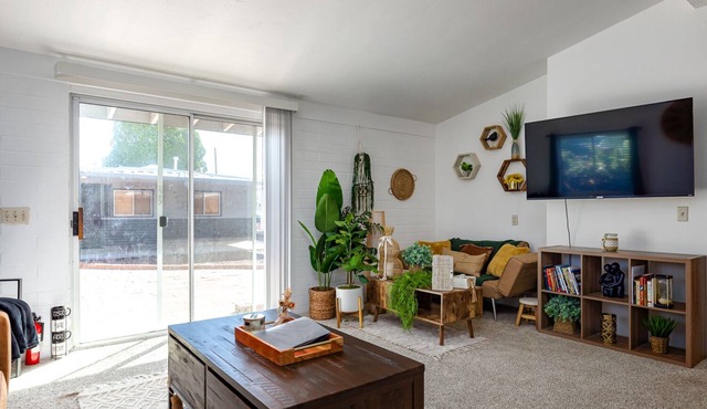 Update 2 BR Townhome in Tucson | Laundry
