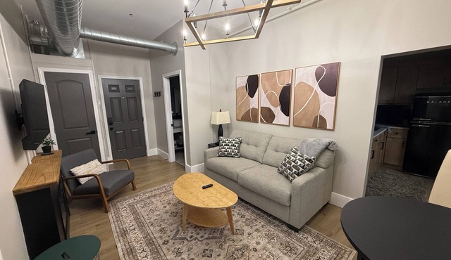 Updated 1-bedroom apartment in serene Osawatomie