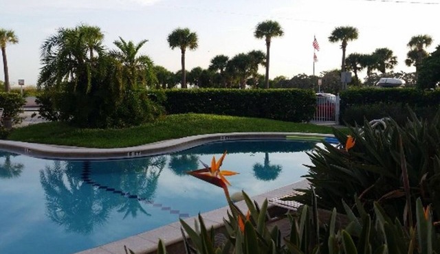 UPDATED 1ST FLOOR BEACH & POOLSIDE CONDO AT ST PETE/UPHAM BEACH