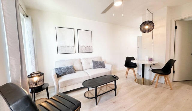 Updated 2-bedroom Apartment close to Hospitals. Located 1 mile from HWY 99.