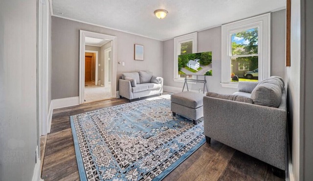 Updated 2BD | Quiet | Parking