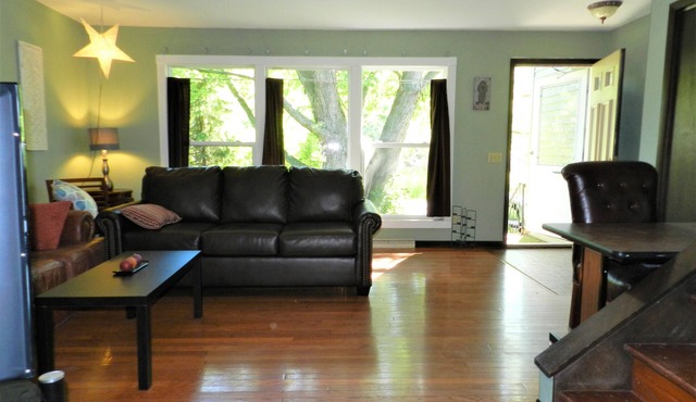 Updated 3 bedroom in the UW Arboretum