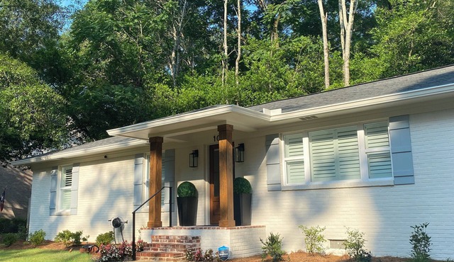 Updated 3BR/2Bath Retreat - Fire Pit, Games - Near Oxford Square