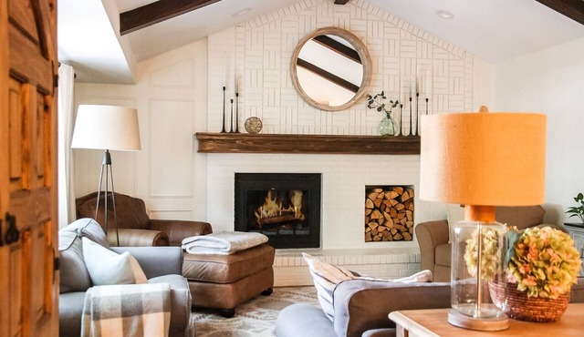 Updated 4 Bedroom Home Near Stunning Lake Cozy Fire Pit 40 Mins from RMNP