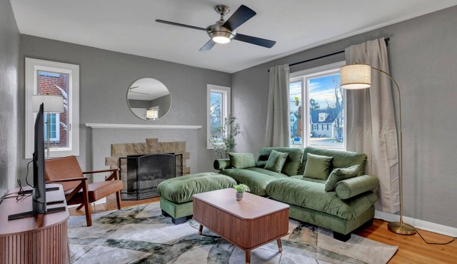 Updated 4BR 2B Clintonville Cape Cod Close To OSU & Downtown
