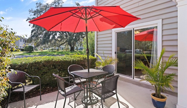 Updated and clean, 2 full baths, modern townhouse close to Pier Village