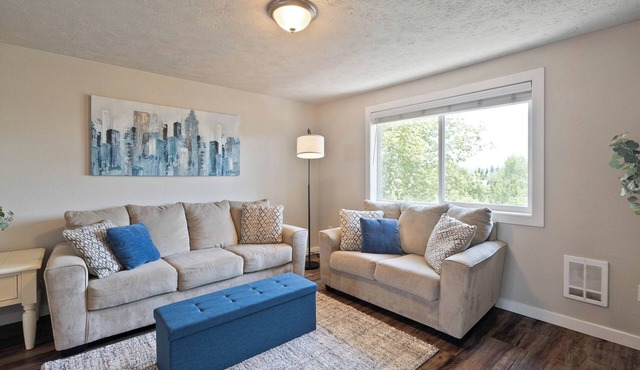 Updated Apartment #4 Near Gonzaga, Downtown, and Hospitals