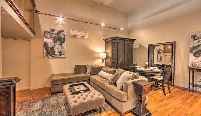 Updated Apartment in Historic Dtwn Marshall!