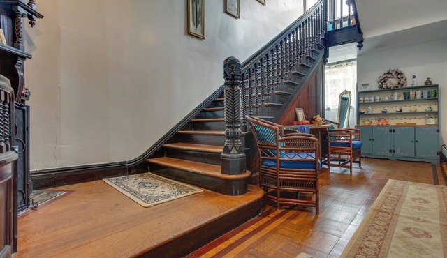 Updated Apartment: Near New York City!